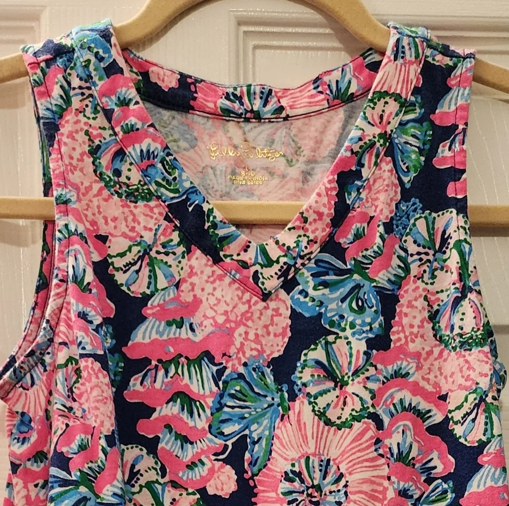 Lilly Pulitzer Girls V-Neck Tiered Dress • Fan Sea Pants Print • M - Picture 4 of 8